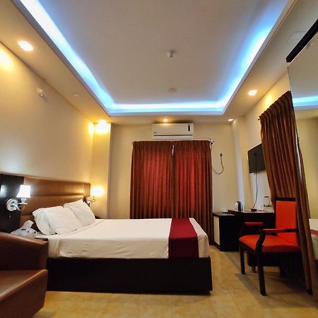 Hotel Gulshan Lake View Dhaka Zewnętrze zdjęcie