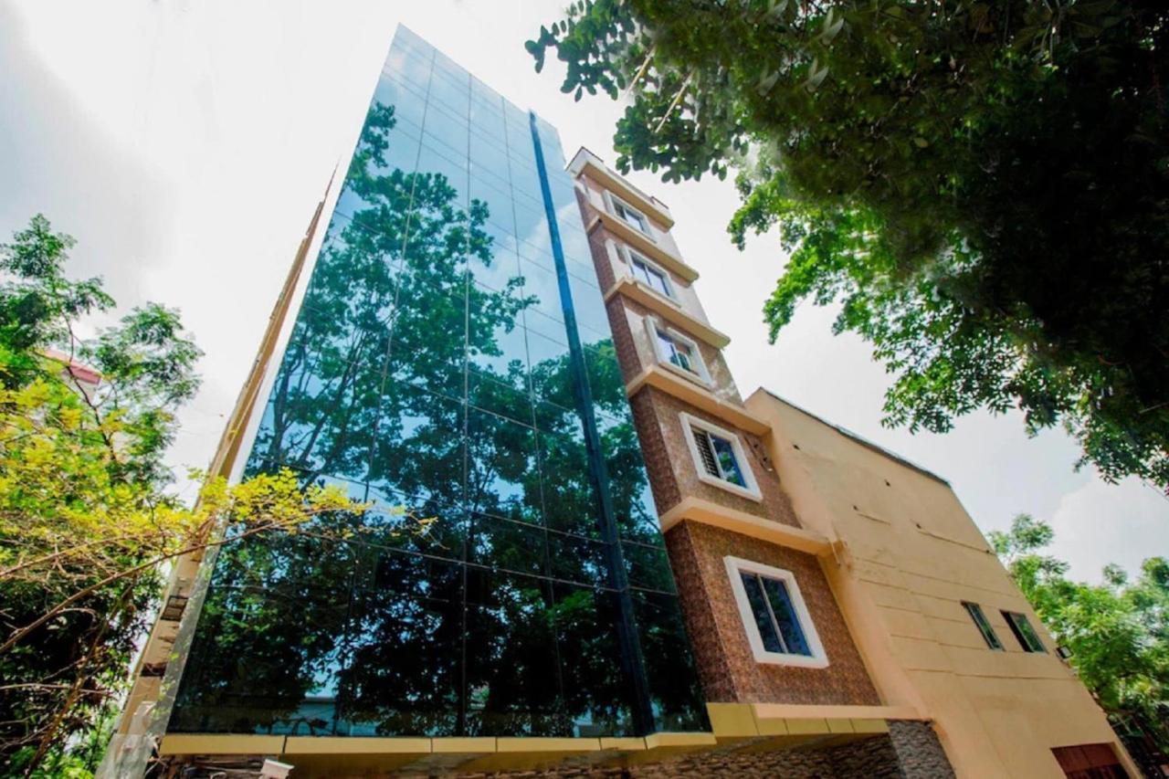 Hotel Gulshan Lake View Dhaka Zewnętrze zdjęcie