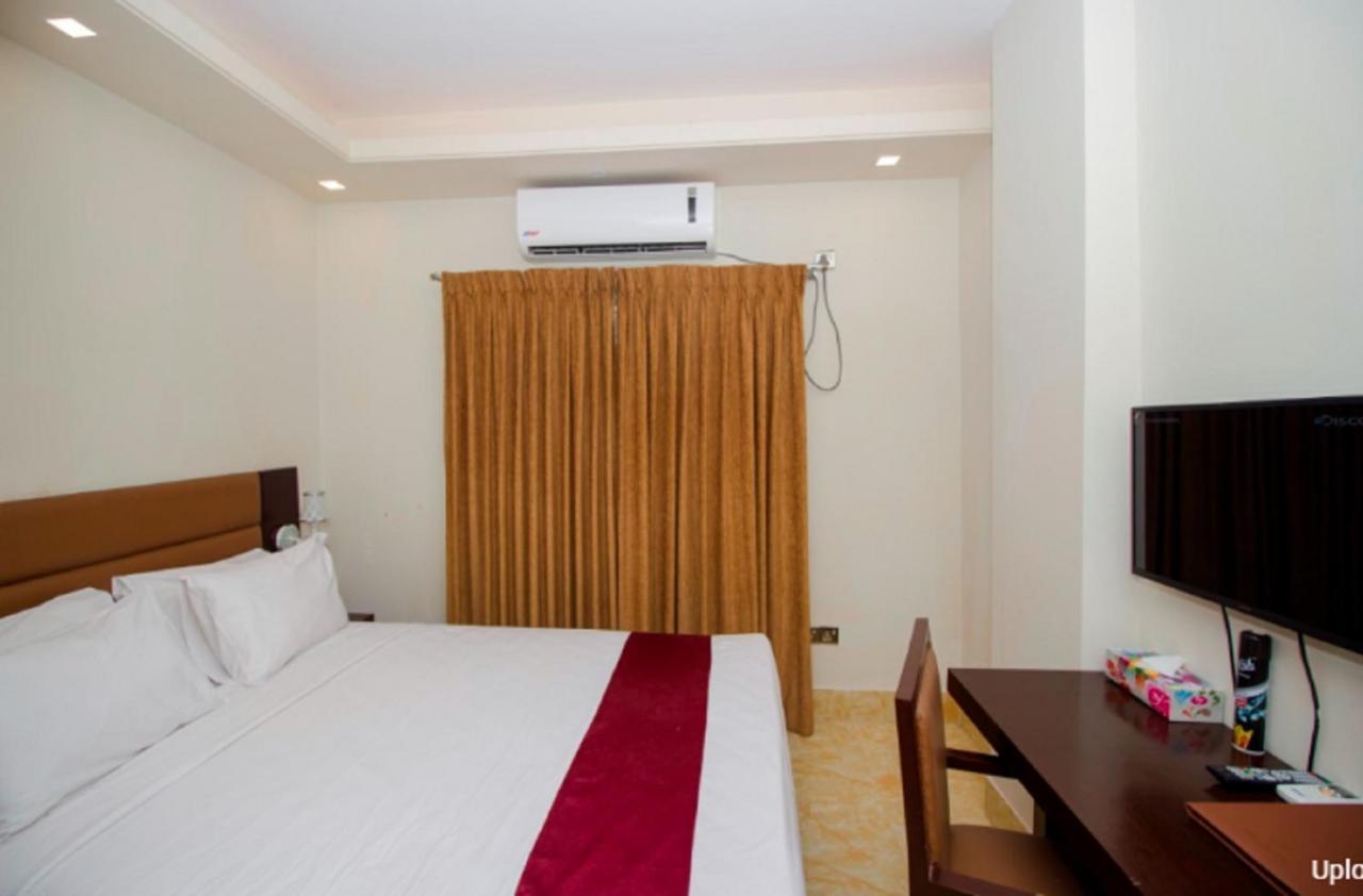 Hotel Gulshan Lake View Dhaka Zewnętrze zdjęcie