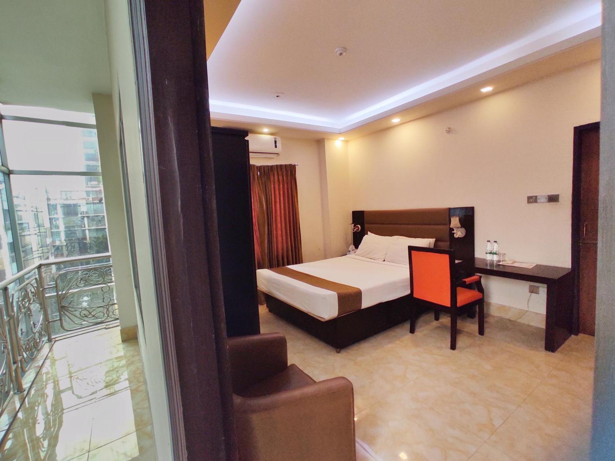 Hotel Gulshan Lake View Dhaka Zewnętrze zdjęcie